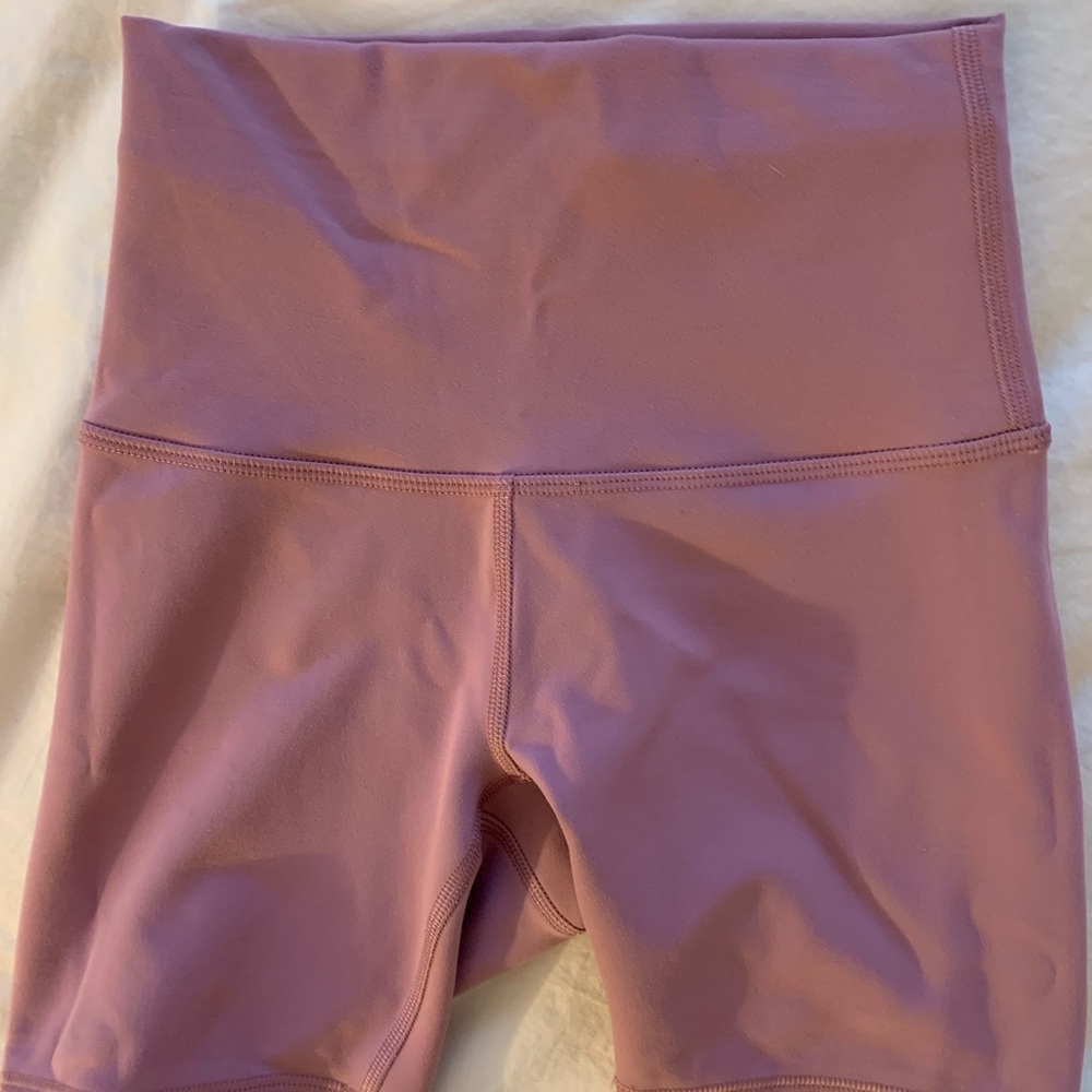 Wunder Train High-Rise Short 6"